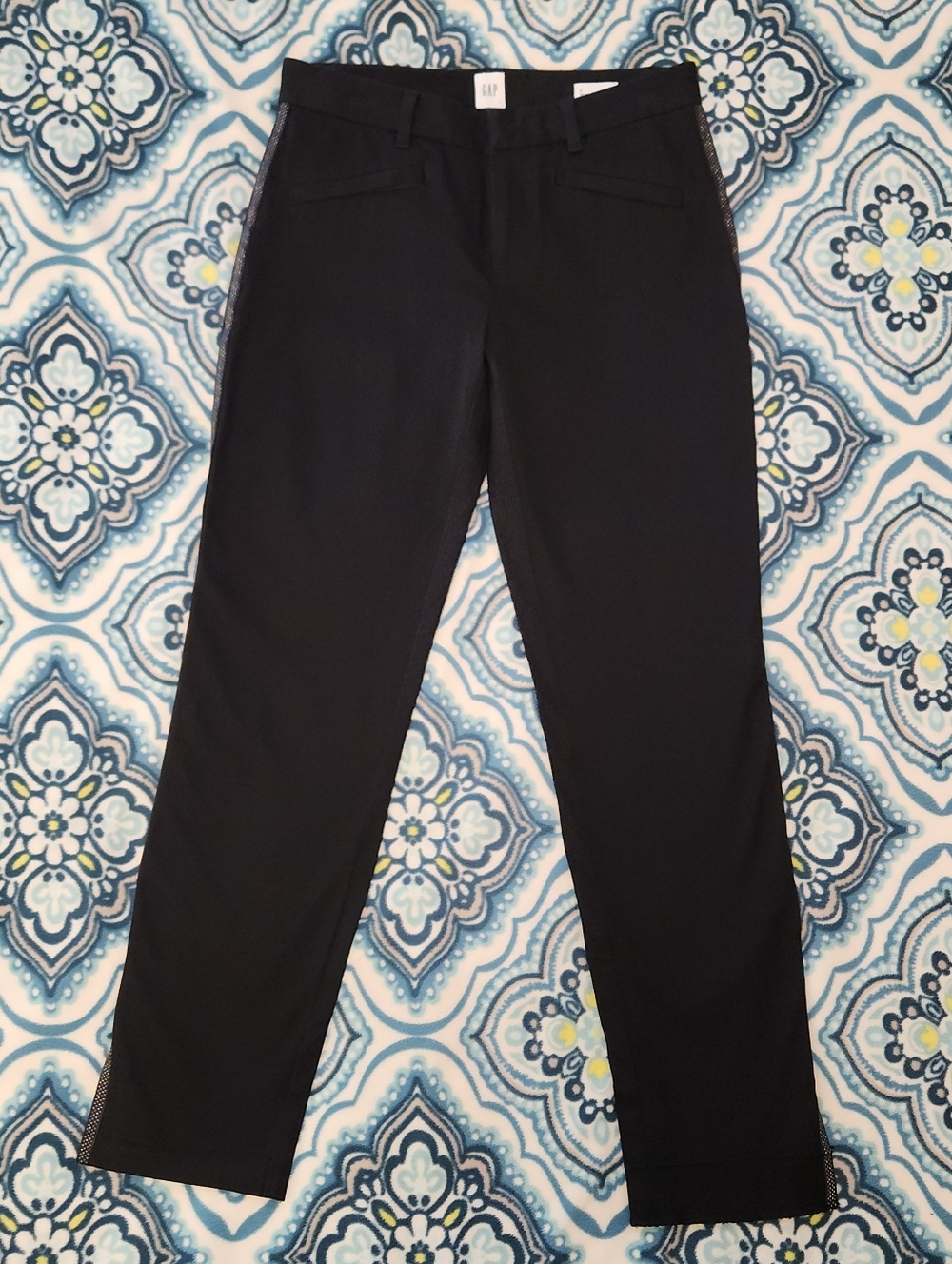 GAP Black Skinny Ankle Pants W/ Side Stripe - Size 2